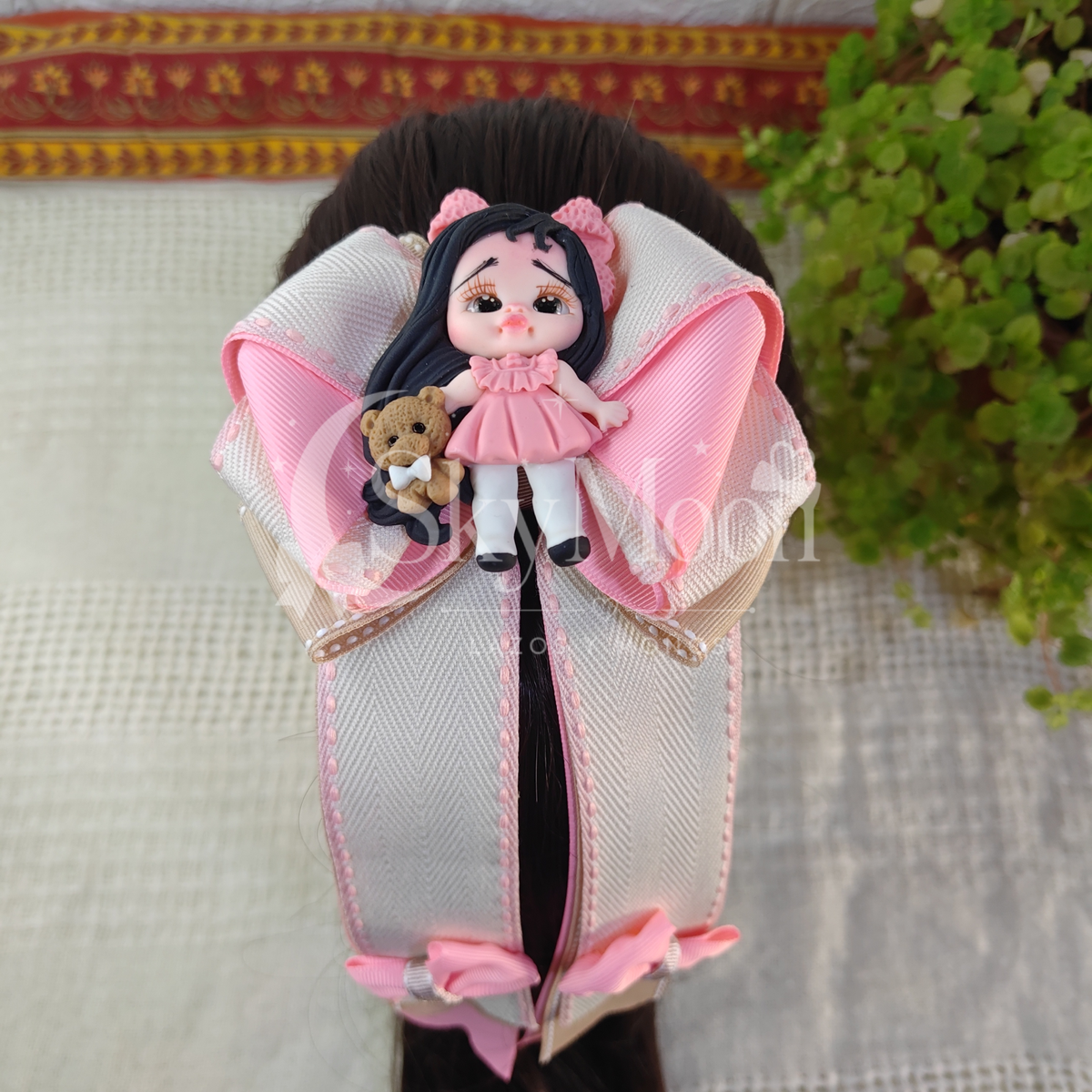 Maxi Lazo con Muñeca Cerámica - Gris y Rosado