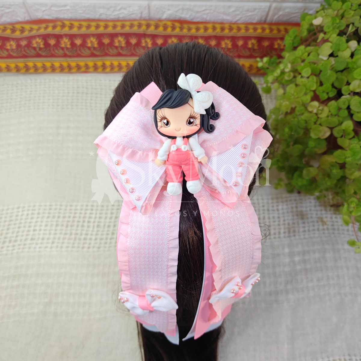 Maxi Lazo con Muñeca Cerámica - Rosa Suave y Blanco