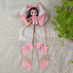 Maxi Lazo con Muñeca Cerámica - Gris y Rosado