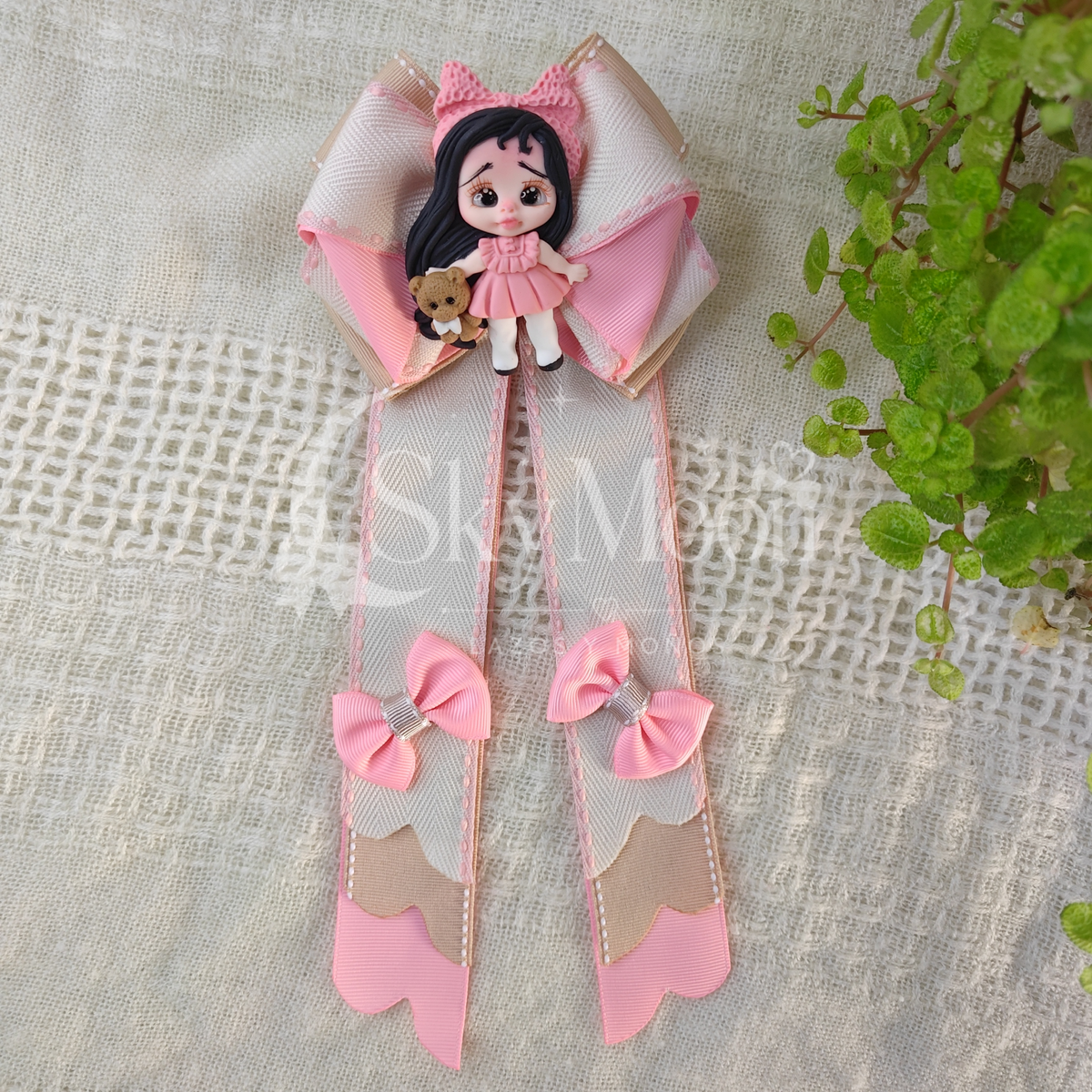 Maxi Lazo con Muñeca Cerámica - Gris y Rosado